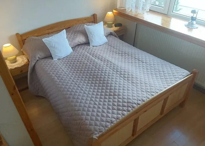 Stek לינה וארוחת בוקר